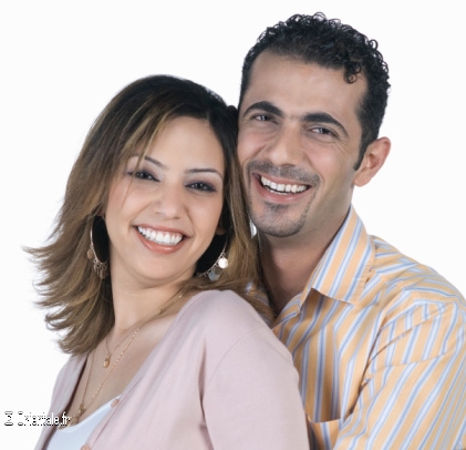 Jeune couple souriant Jeune couple souriant