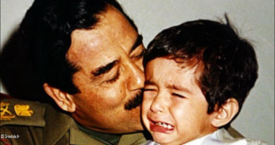 Saddam Hussein, ici, console sa fille Saddam Hussein, ici, console sa fille